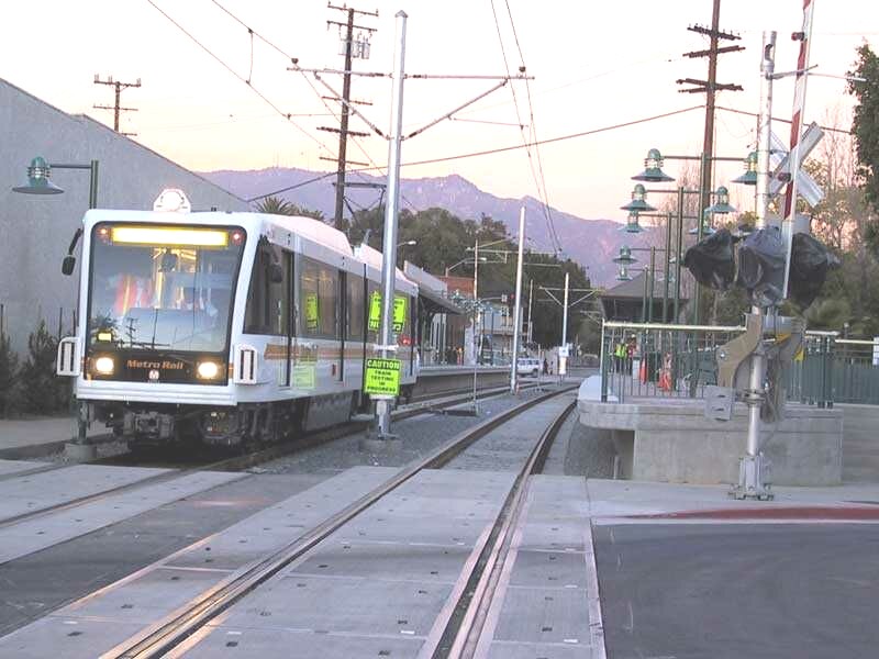 Picture of Gold Line Train